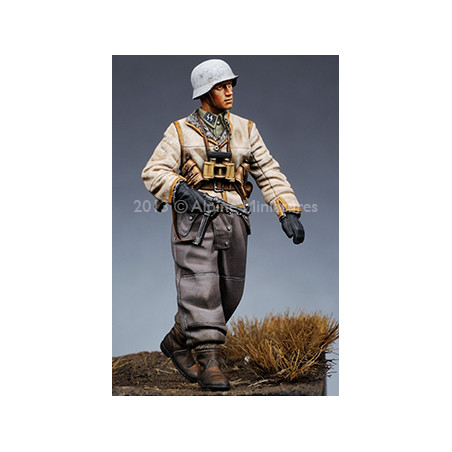 Alpine figurine 35152 WW2 German WSS Grenadier NCO 1:35