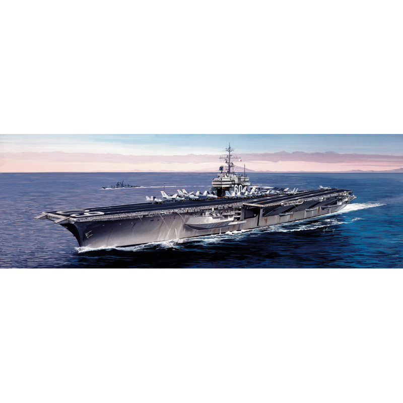 Italeri bateau/navire de guerre USS Saratoga CV-60 référence 5520 échelle 1:720