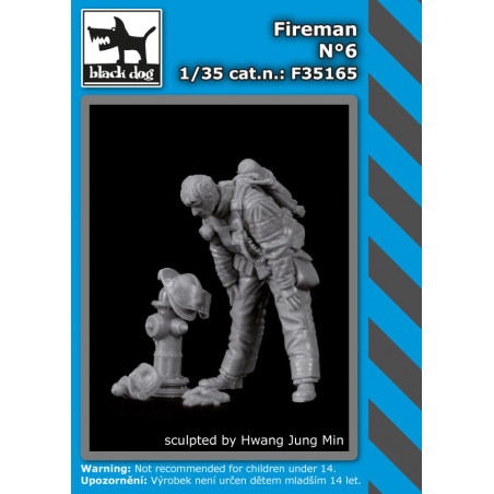 Black Dog® pompier n°6 au repos avec bouche à incendie 1:35 référence F35165