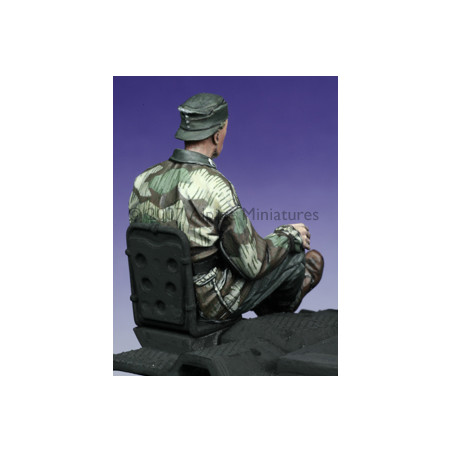 Alpine Miniatures® Figurine conducteur SdKfz 251 1:35 référence 35029