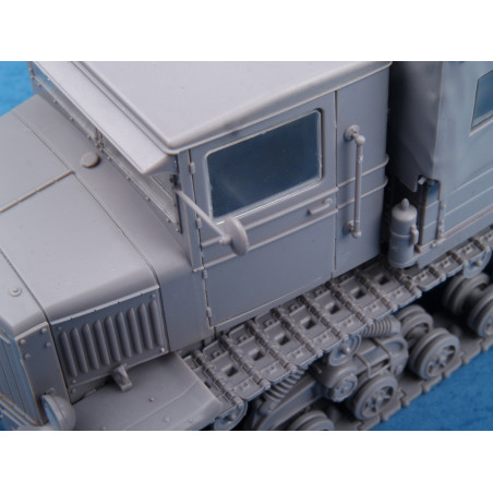Trumpeter® Maquette Russian Voroshilovets Tractor 1:35 référence 01573.