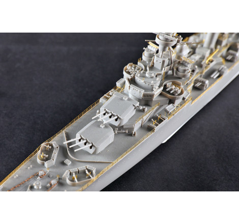 Trumpeter® Maquette militaire bateau croiseur léger Français Georges Leygues 1:350 référence 05375.