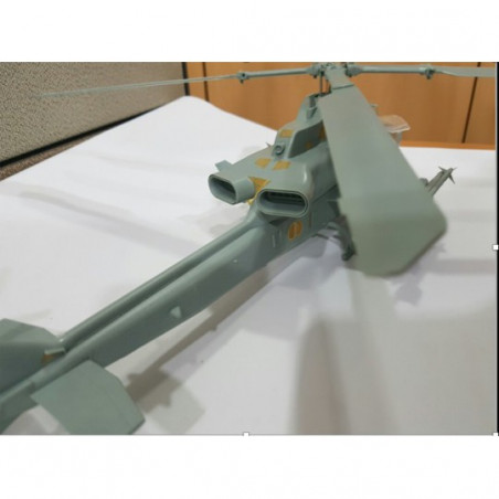 Academy® Maquette hélicoptère USMC AH-1Z Shark Mouth 1:35 référence 12127.