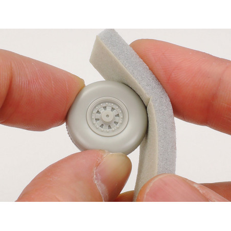 Tamiya® éponge abrasive grain 2000 référence 87170.