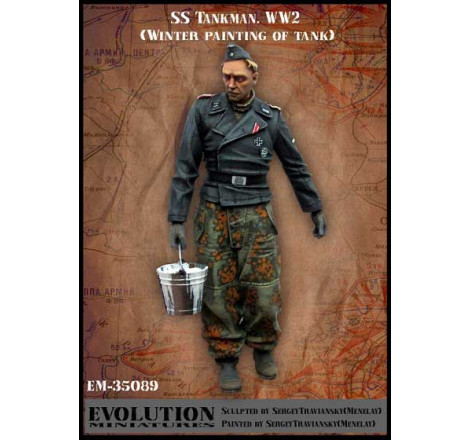 Figurine Evolution Miniatures German SS Tankman WW2 (winter painting of tank) 1/35