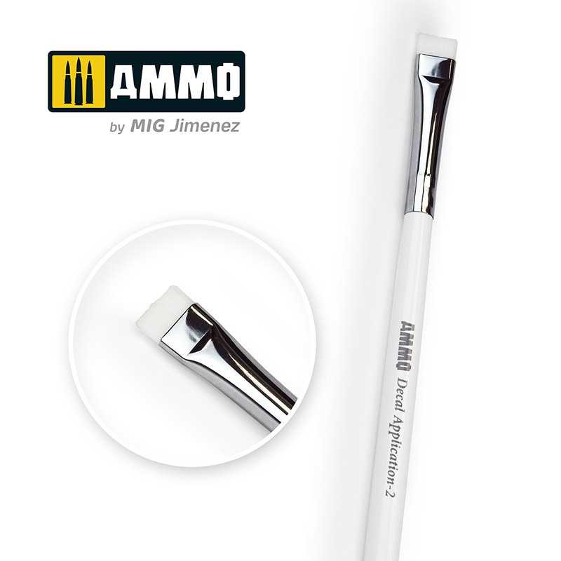 Pinceau applicateur décalque Ammo Mig-8707 (step2)